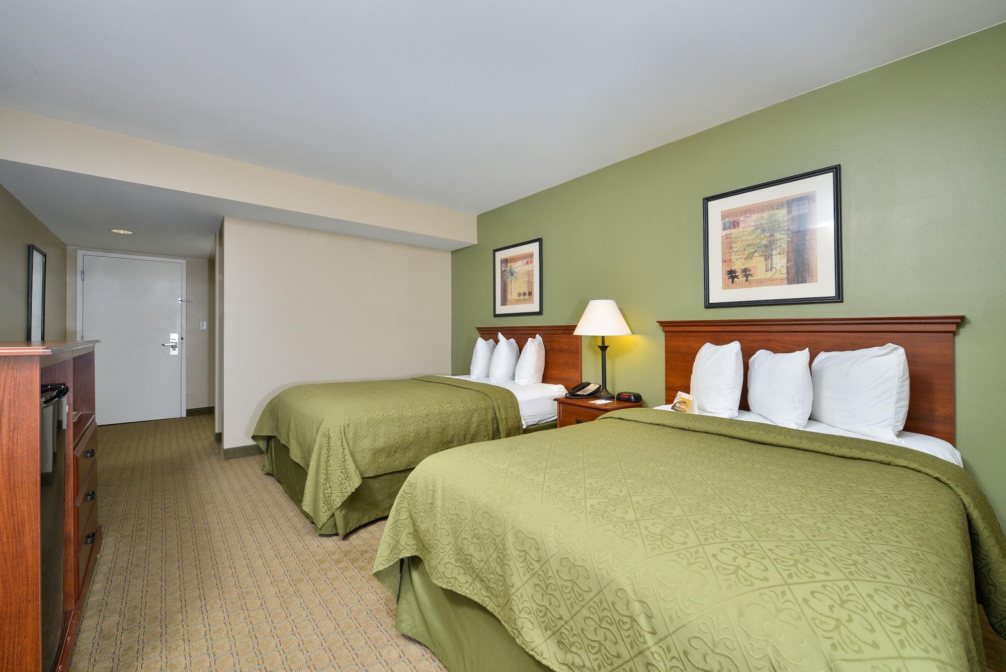 Quality Inn & Suites Near Fairgrounds & Ybor City Tampa Bagian luar foto