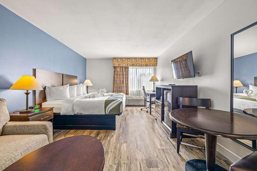 Quality Inn & Suites Near Fairgrounds & Ybor City Tampa Ruang foto